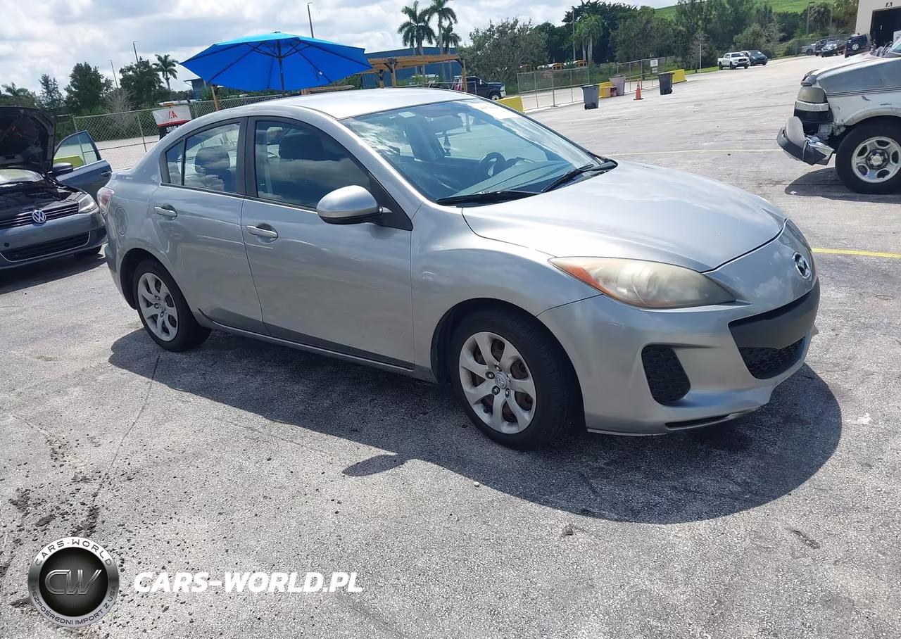 2013 Mazda Mazda3 I Sv