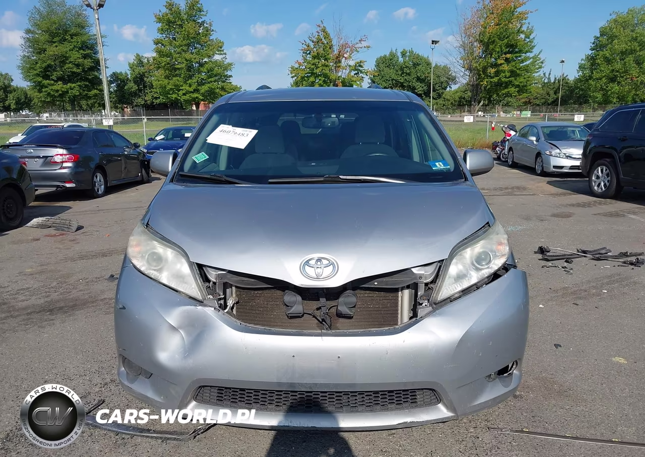 2017 Toyota Sienna Le 8 Passenger VIN:5TDKZ3DCXHS793837 - 12