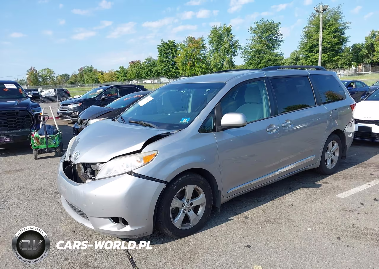 2017 Toyota Sienna Le 8 Passenger VIN:5TDKZ3DCXHS793837 - 2
