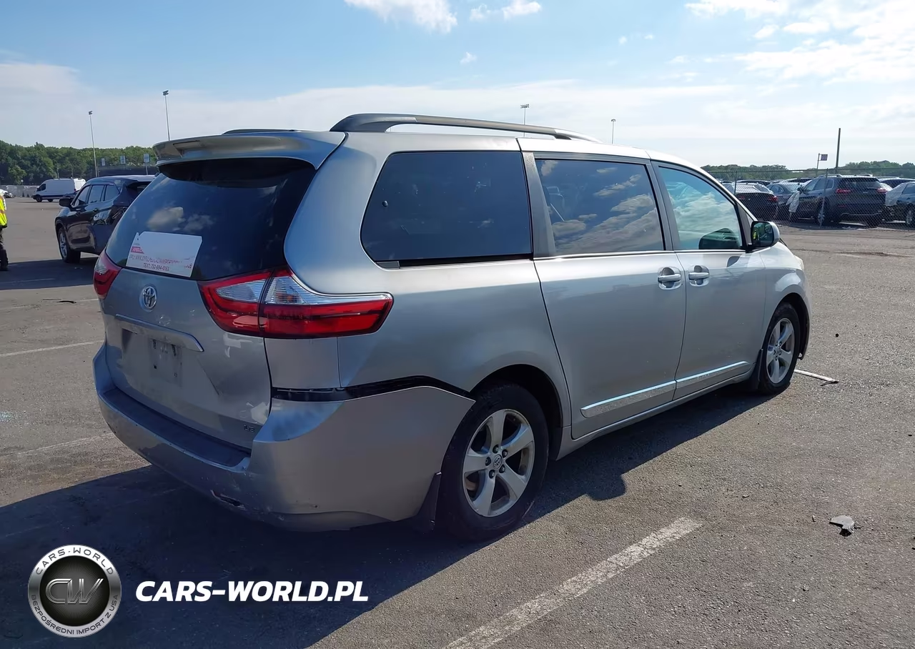 2017 Toyota Sienna Le 8 Passenger VIN:5TDKZ3DCXHS793837 - 4