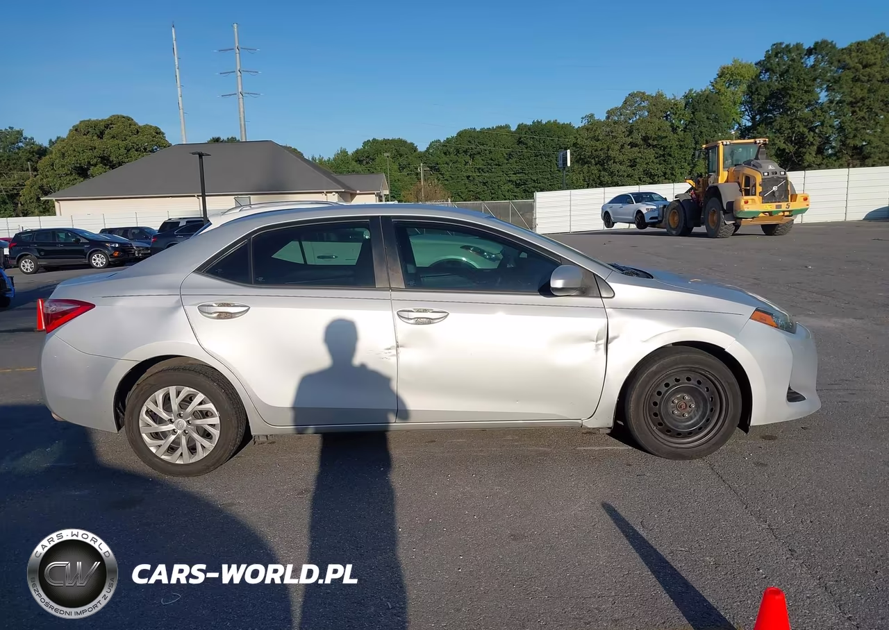 2019 Toyota Corolla Le VIN:2T1BURHE7KC159964 - 13
