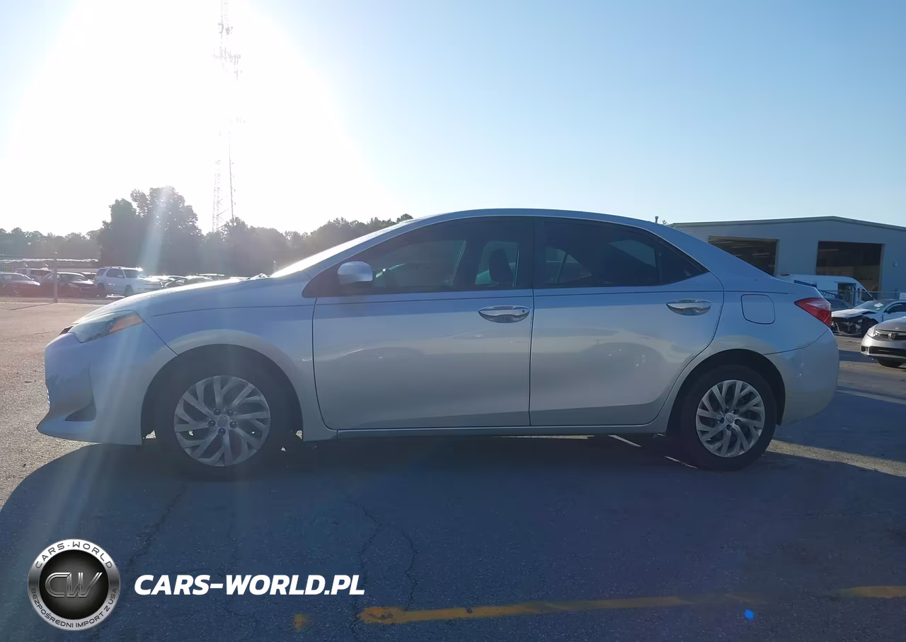 2019 Toyota Corolla Le VIN:2T1BURHE7KC159964 - 14