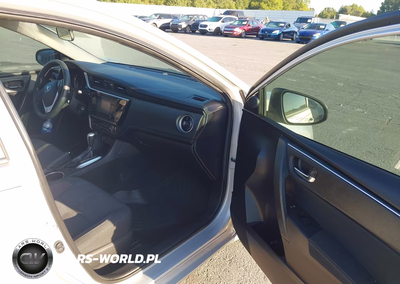 2019 Toyota Corolla Le VIN:2T1BURHE7KC159964 - 5