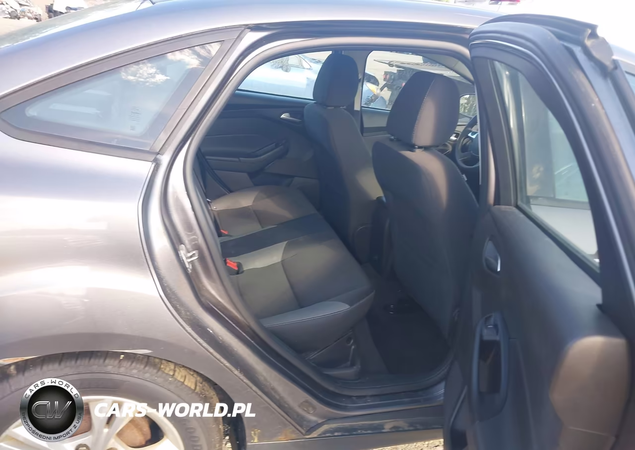 2014 Ford Focus Se VIN:1FADP3F21EL359277 - 8