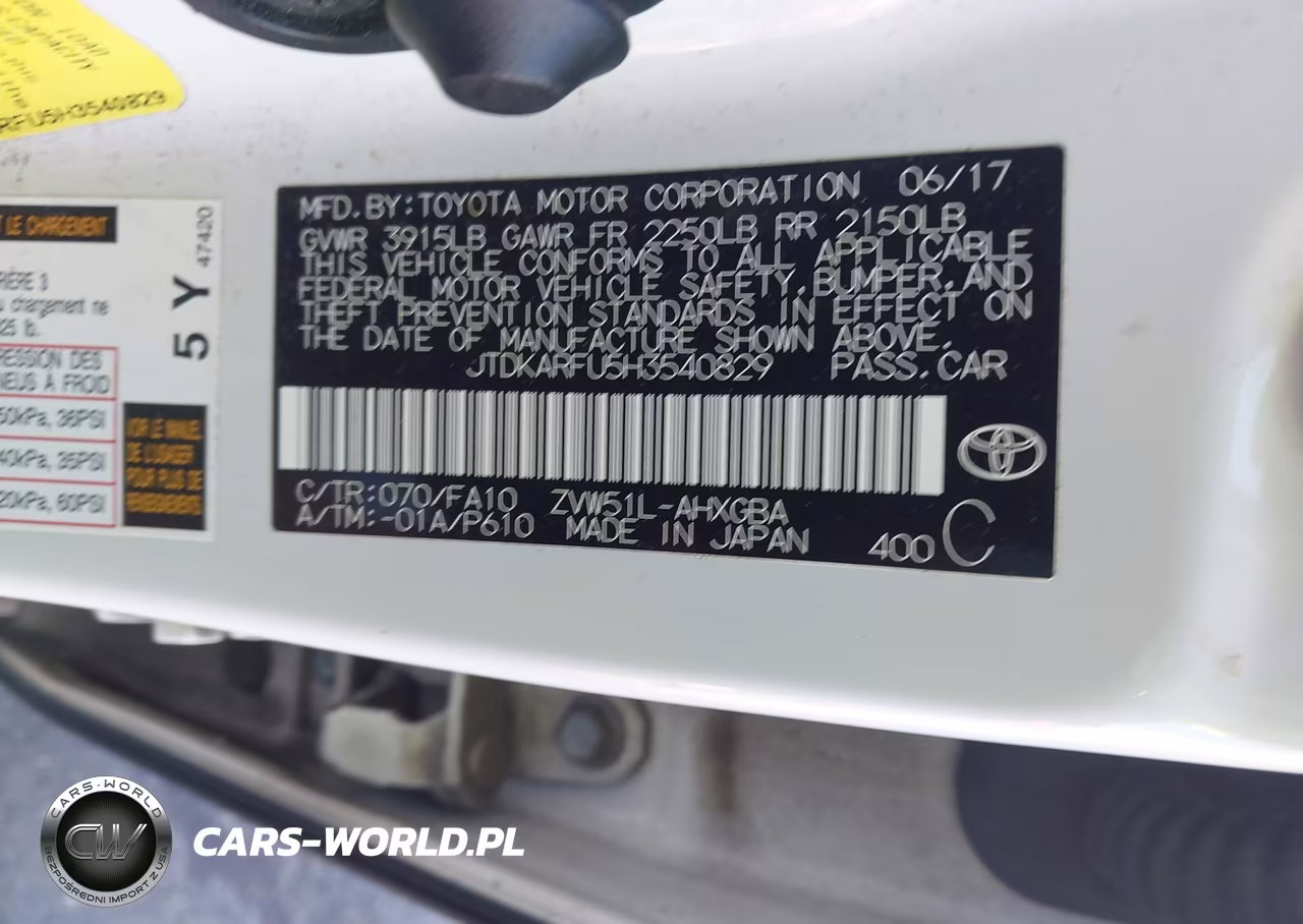 2017 Toyota Prius Three VIN:JTDKARFU5H3540829 - 9