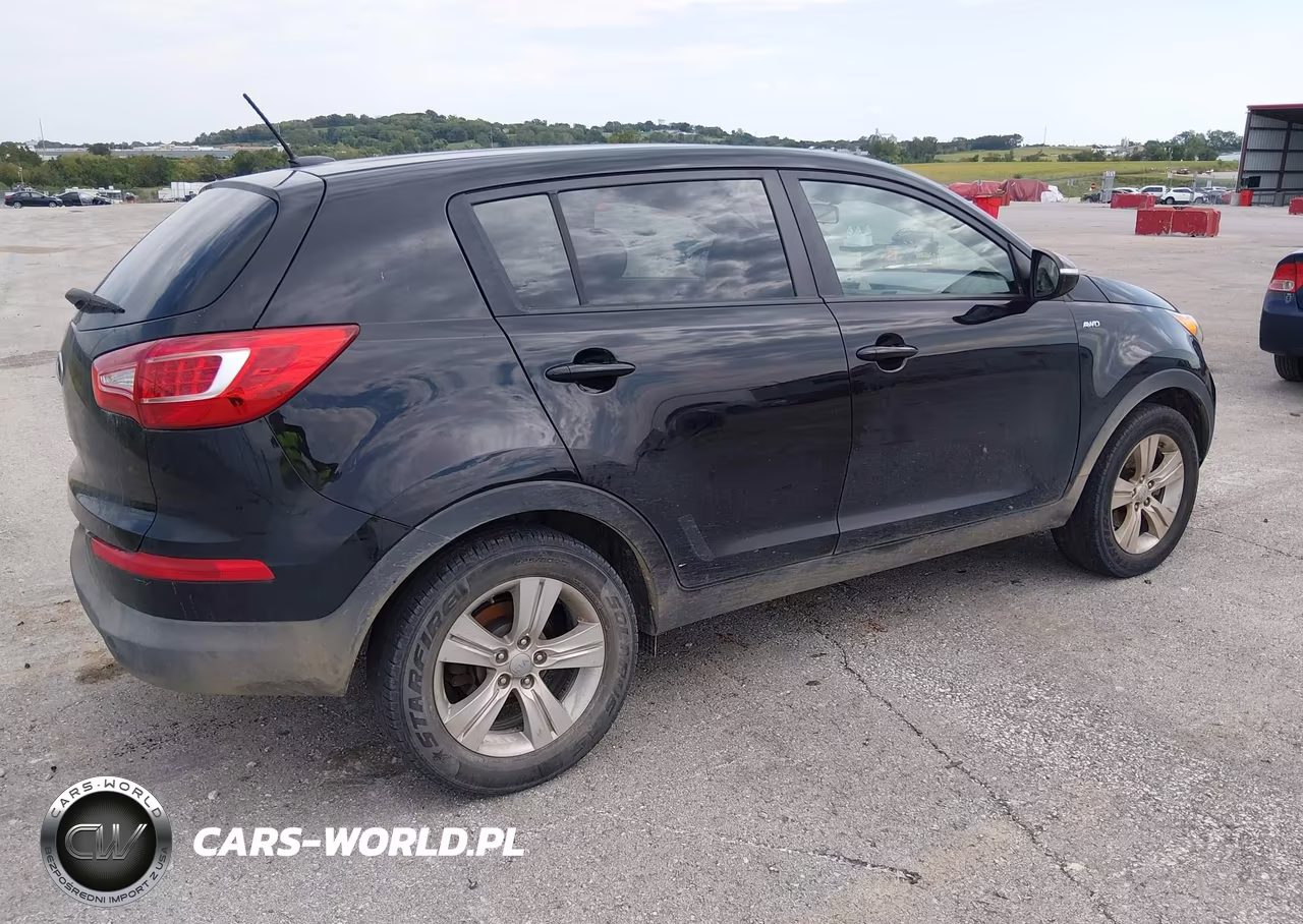 2013 Kia Sportage Lx VIN:KNDPBCA2XD7490972 - 4