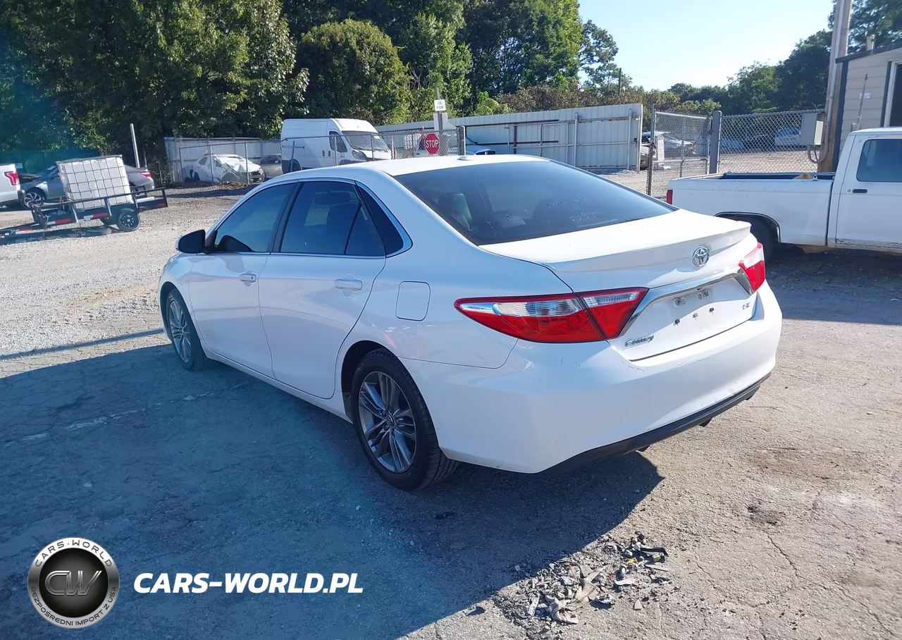2015 Toyota Camry Se VIN:4T1BF1FK1FU052210 - 3