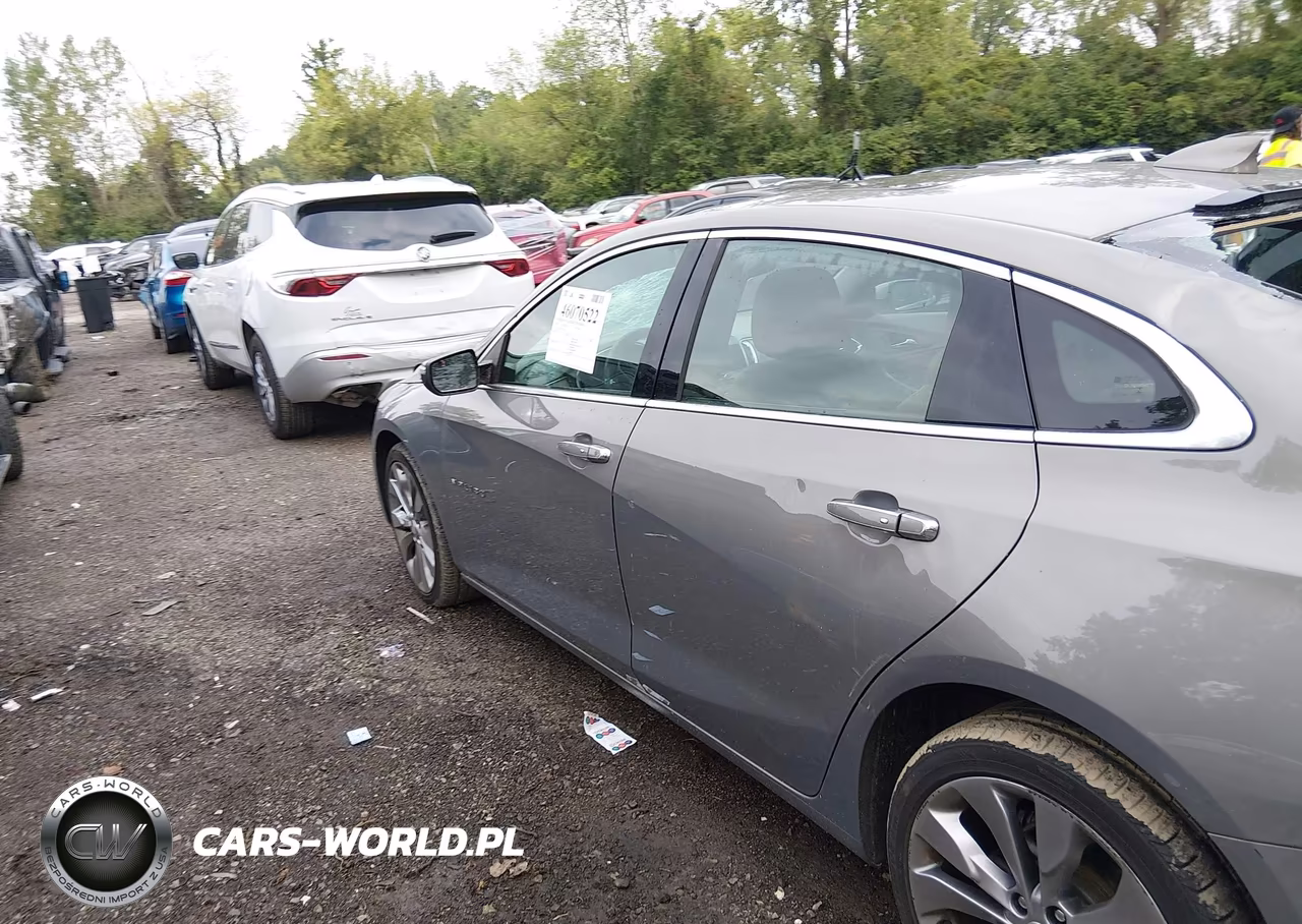 2018 Chevrolet Malibu Premier VIN:1G1ZE5SX7JF164725 - 14