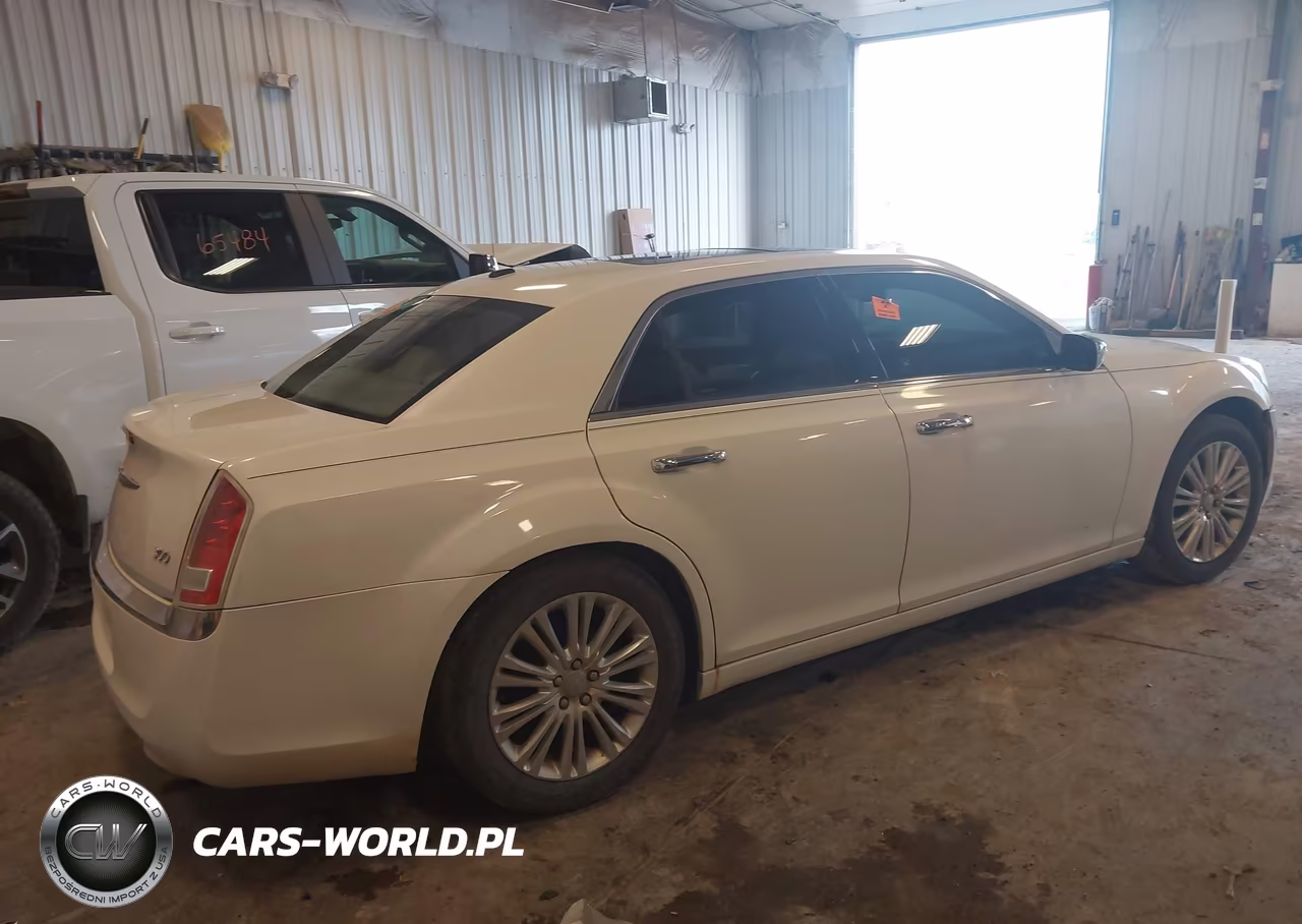 2012 Chrysler 300 Limited VIN:2C3CCAHG3CH156761 - 4