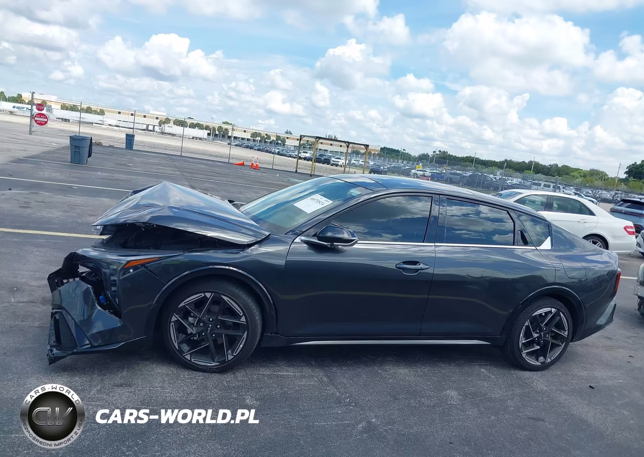 2025 Kia K4 Gt-Line VIN:3KPFW4DE9SE173337 - 14