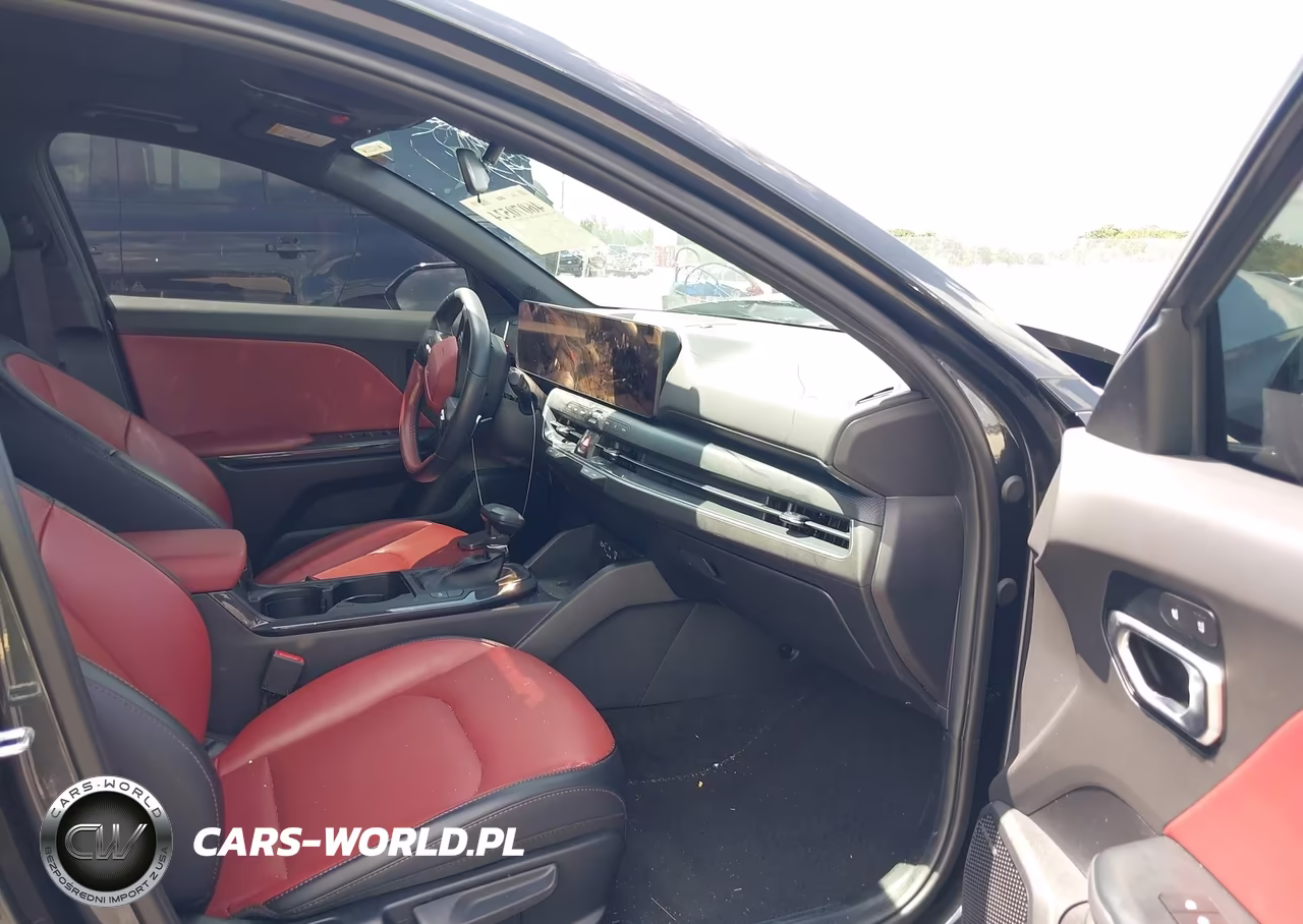 2025 Kia K4 Gt-Line VIN:3KPFW4DE9SE173337 - 5