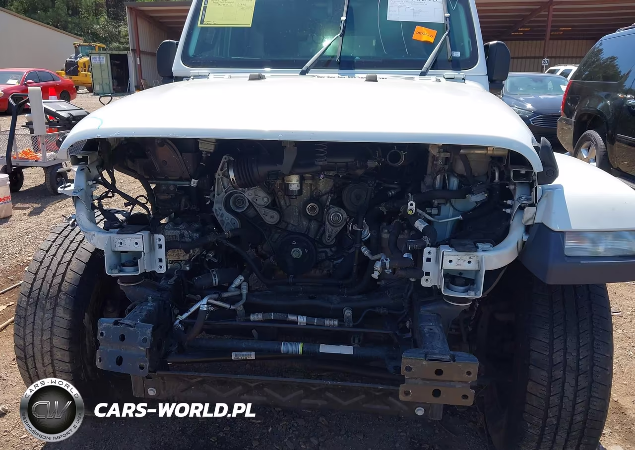 2020 Jeep Wrangler Unlimited Sahara 4X4 VIN:1C4HJXEN2LW131591 - 6