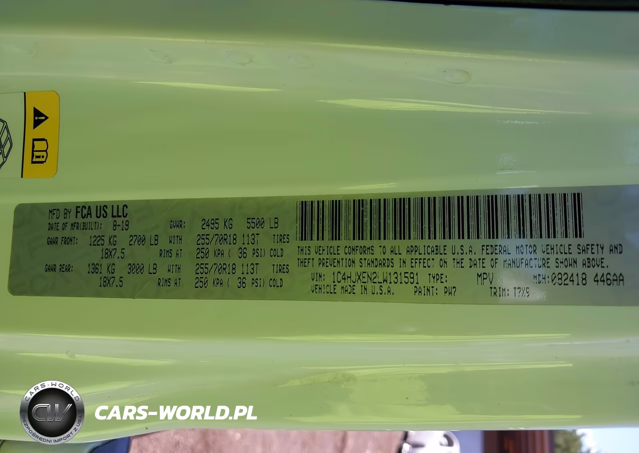 2020 Jeep Wrangler Unlimited Sahara 4X4 VIN:1C4HJXEN2LW131591 - 9