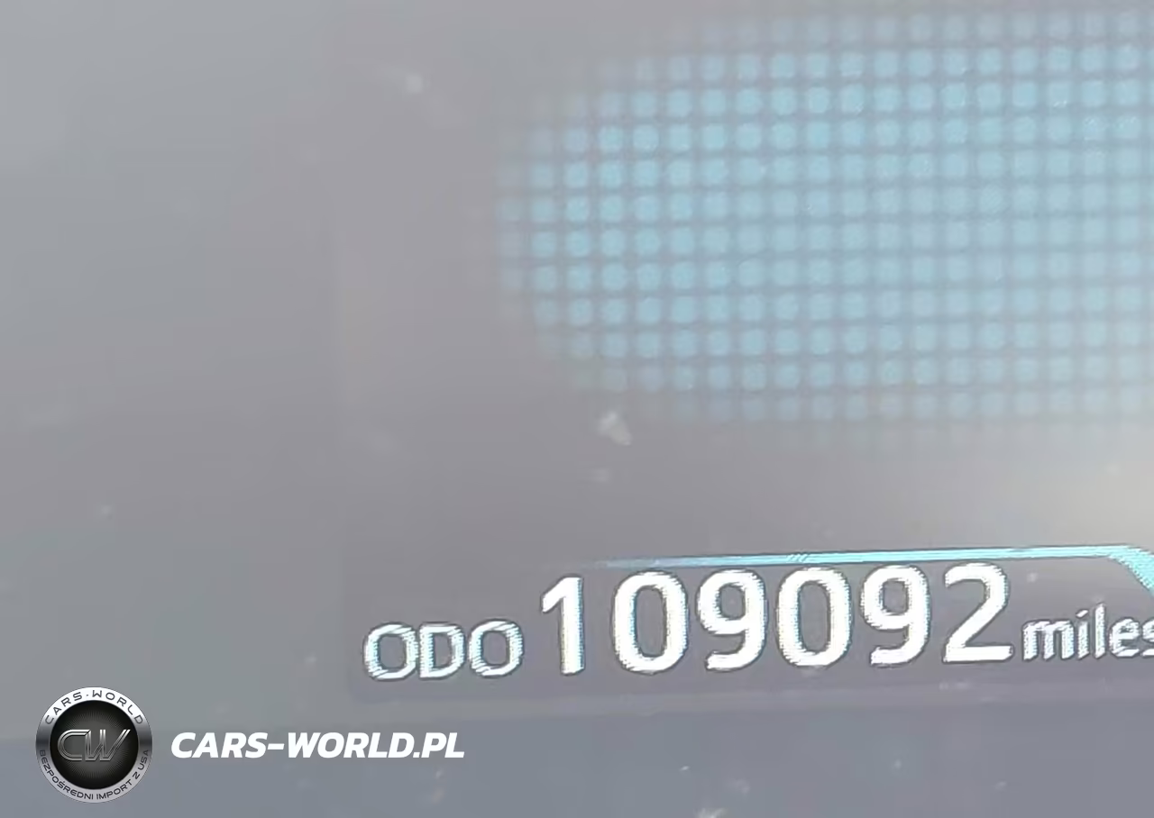 2020 Toyota Prius Le Awd-E VIN:JTDL9RFU1L3013165 - 15