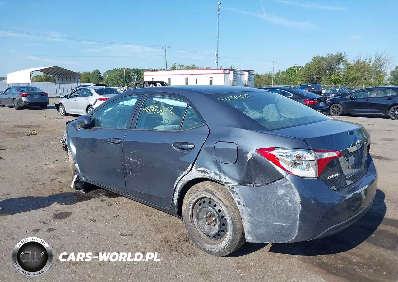 2015 Toyota Corolla Le VIN:2T1BURHE4FC310507 - 3