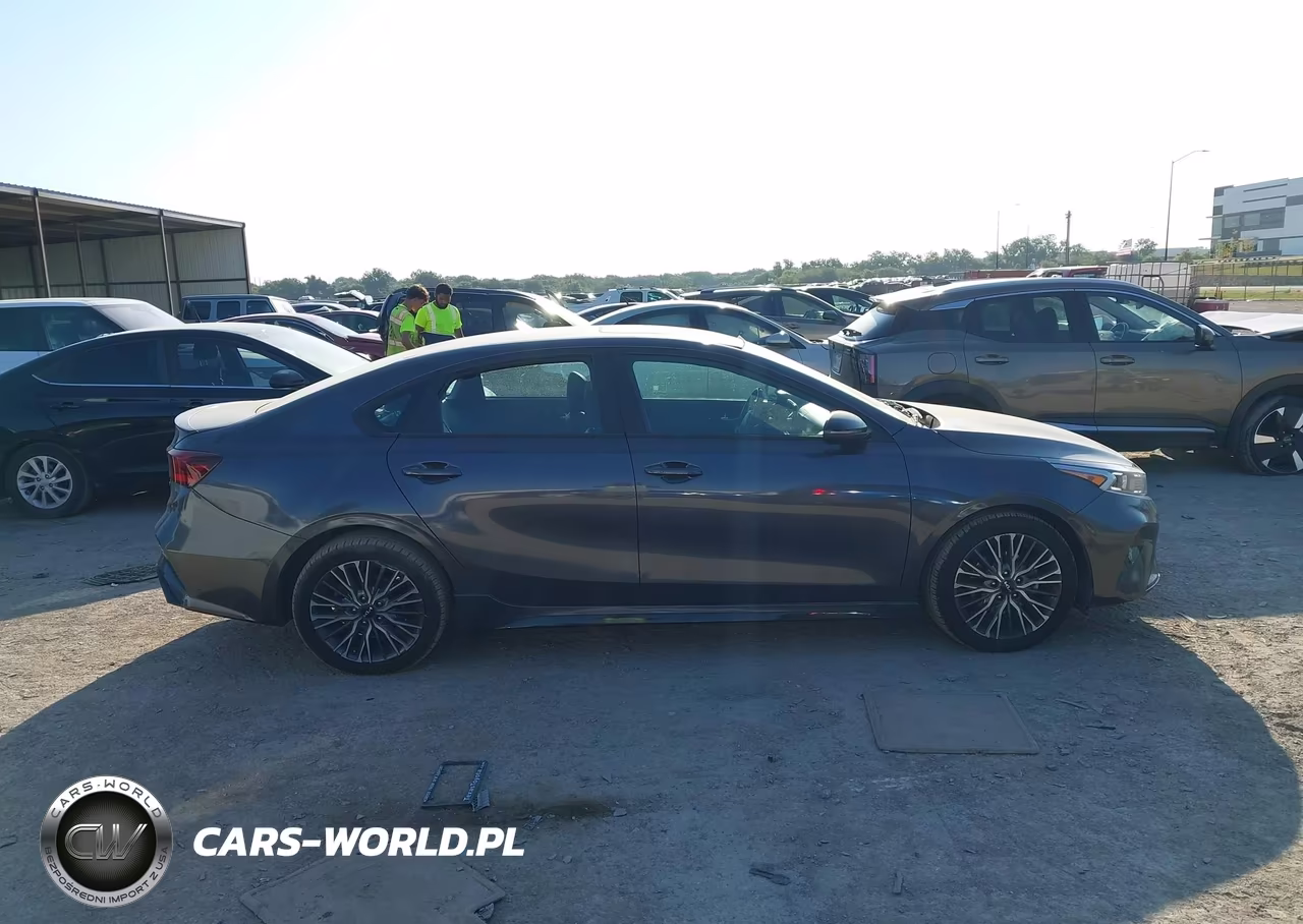 2022 Kia Forte Gt-Line VIN:3KPF54ADXNE470233 - 12
