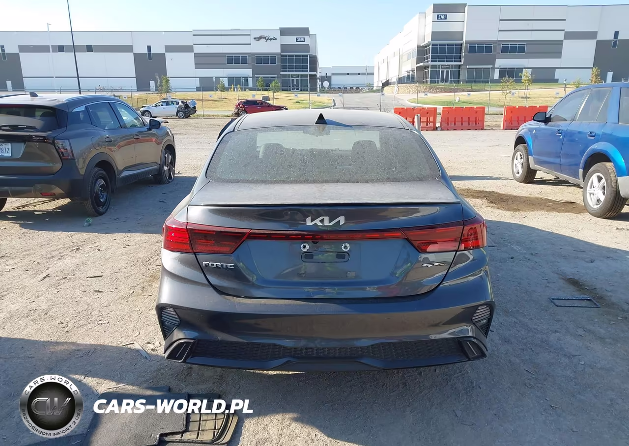 2022 Kia Forte Gt-Line VIN:3KPF54ADXNE470233 - 15