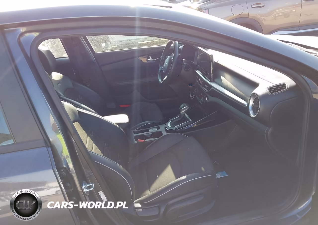 2022 Kia Forte Gt-Line VIN:3KPF54ADXNE470233 - 5