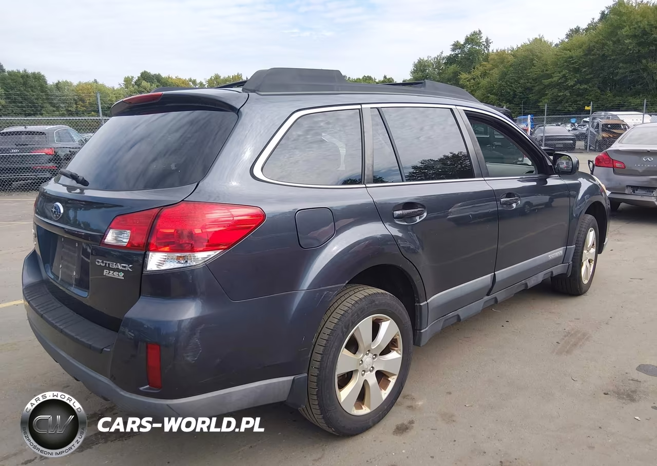 2011 Subaru Outback 2.5I Premium VIN:4S4BRBGC7B3330676 - 4