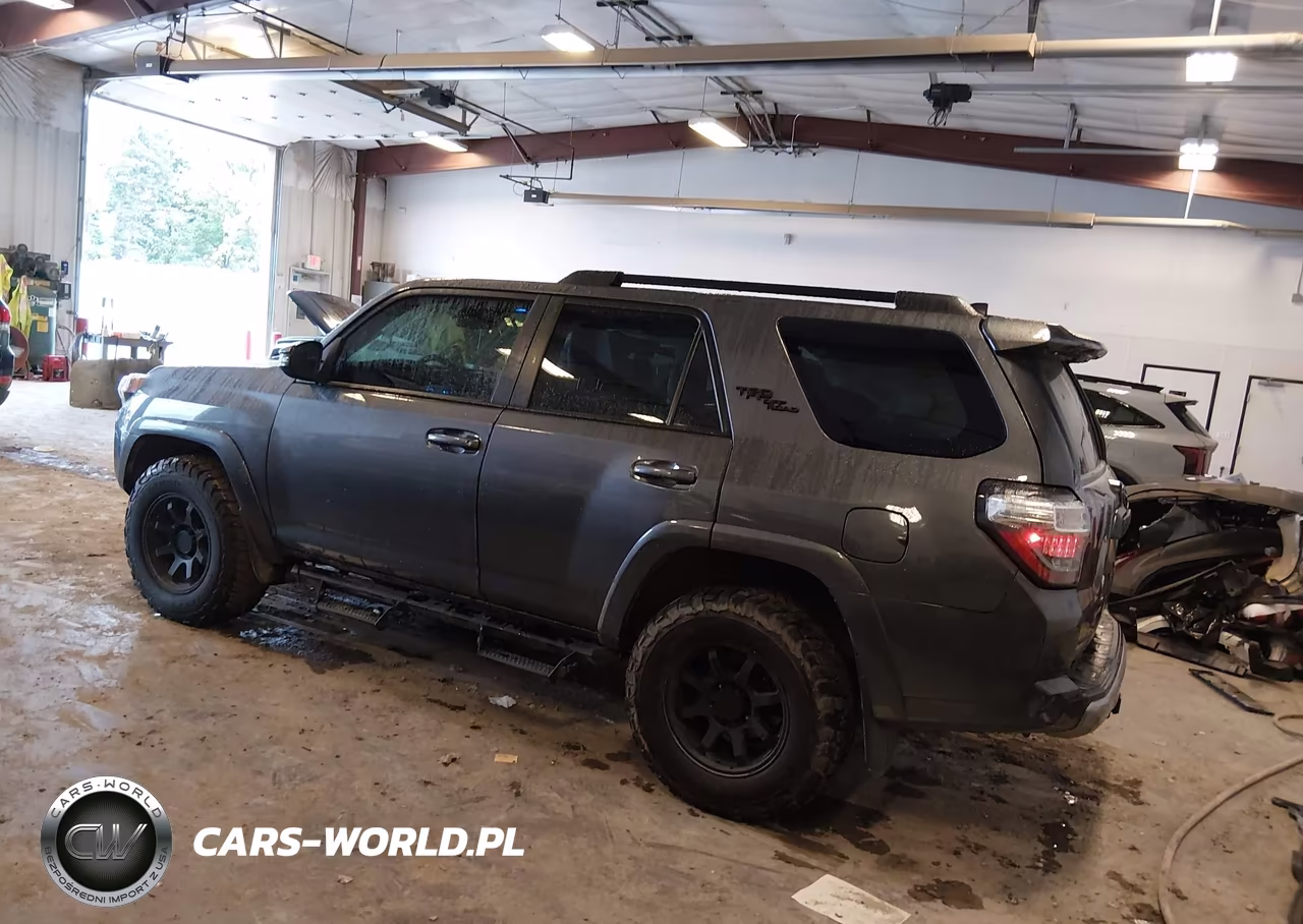 2023 Toyota 4Runner Trd Off Road Premium VIN:JTERU5JR3P6151195 - 3