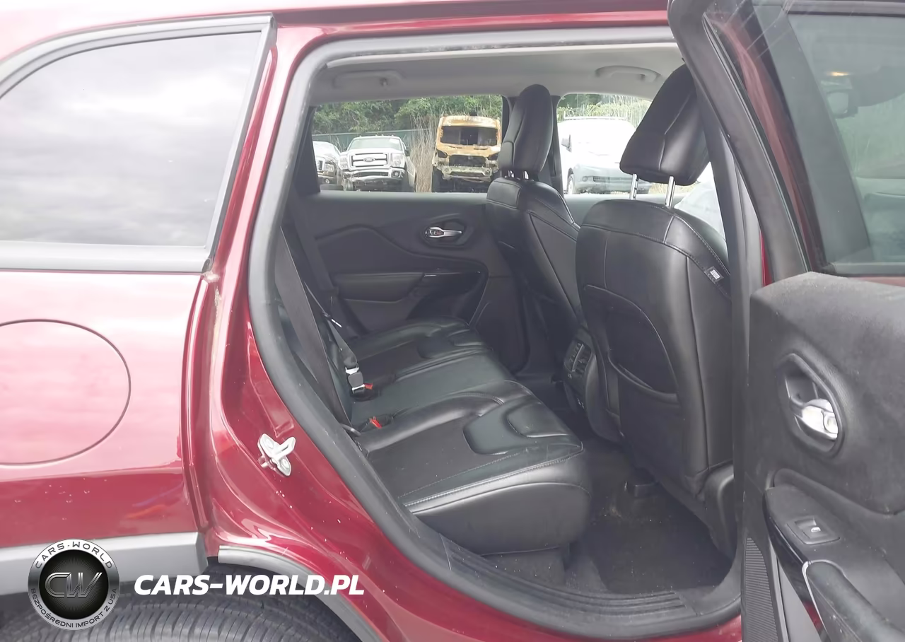 2021 Jeep Cherokee Altitude 4X4 VIN:1C4PJMLB4MD223270 - 8