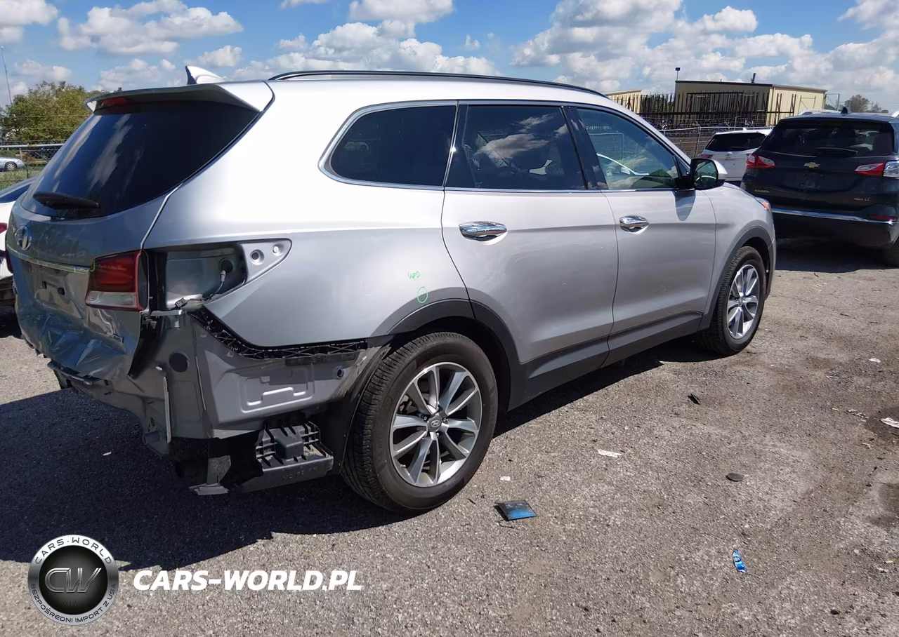 2017 Hyundai Santa Fe Se VIN:KM8SMDHF3HU231178 - 4