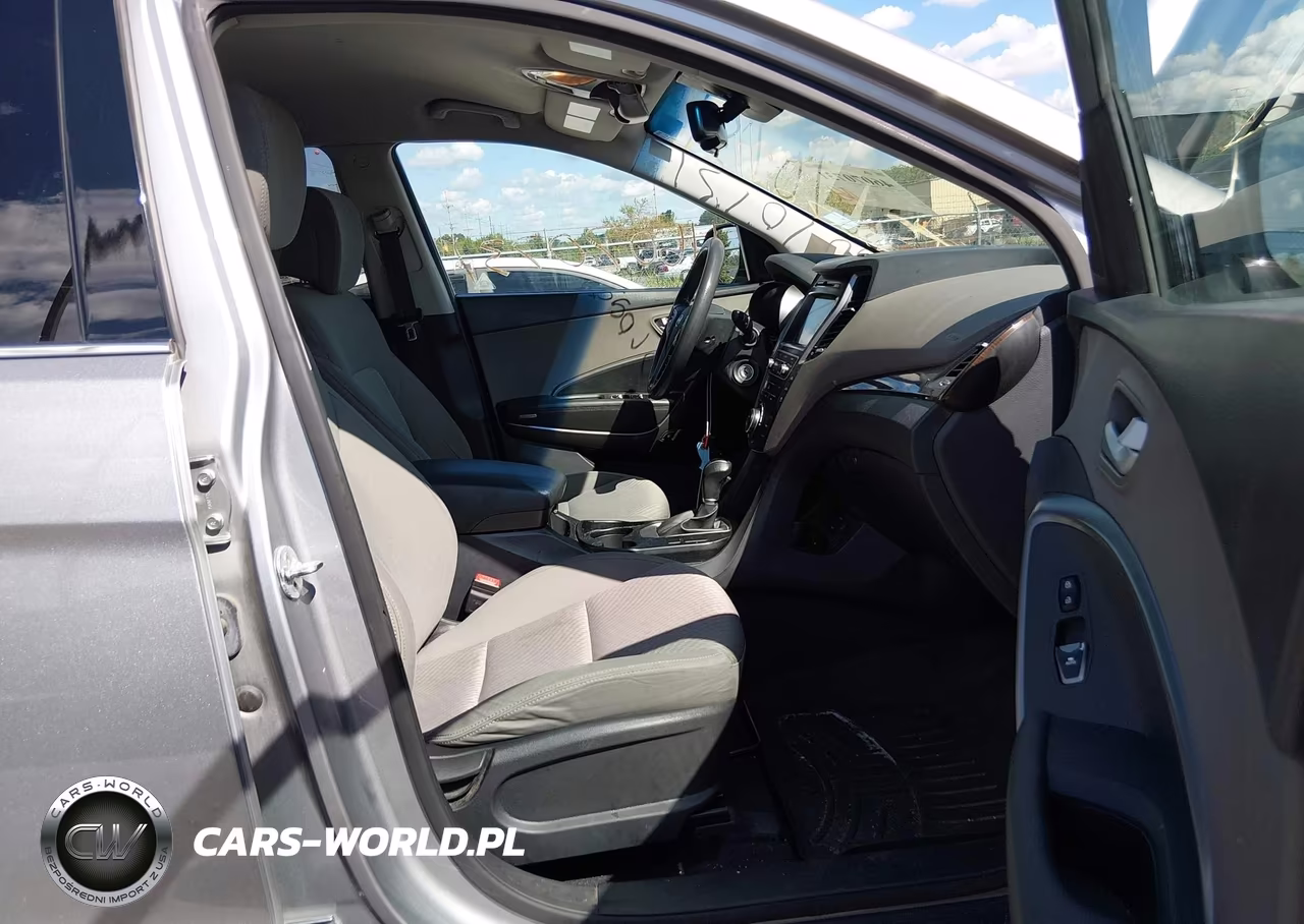 2017 Hyundai Santa Fe Se VIN:KM8SMDHF3HU231178 - 5