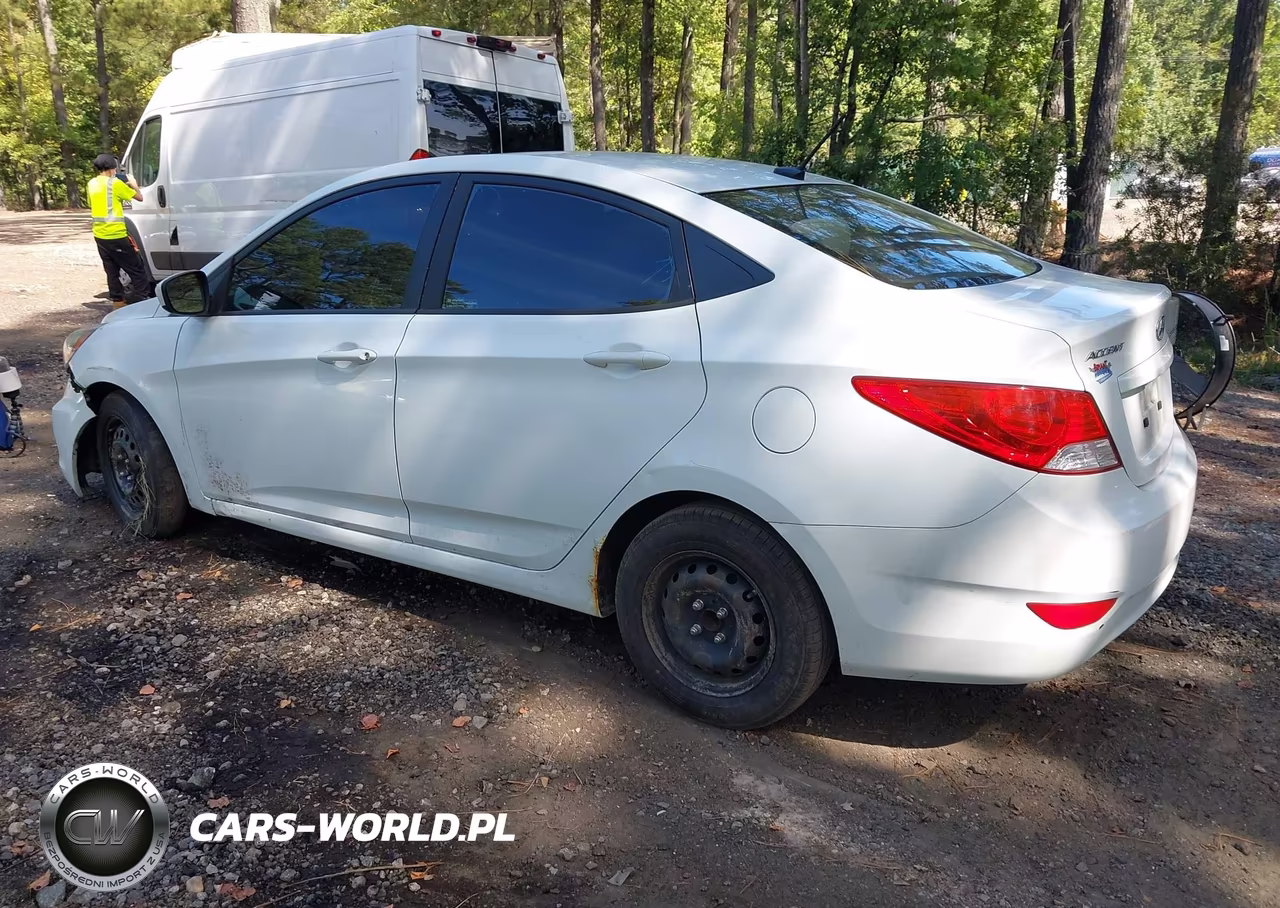 2014 Hyundai Accent Gls VIN:KMHCT4AE5EU626788 - 3