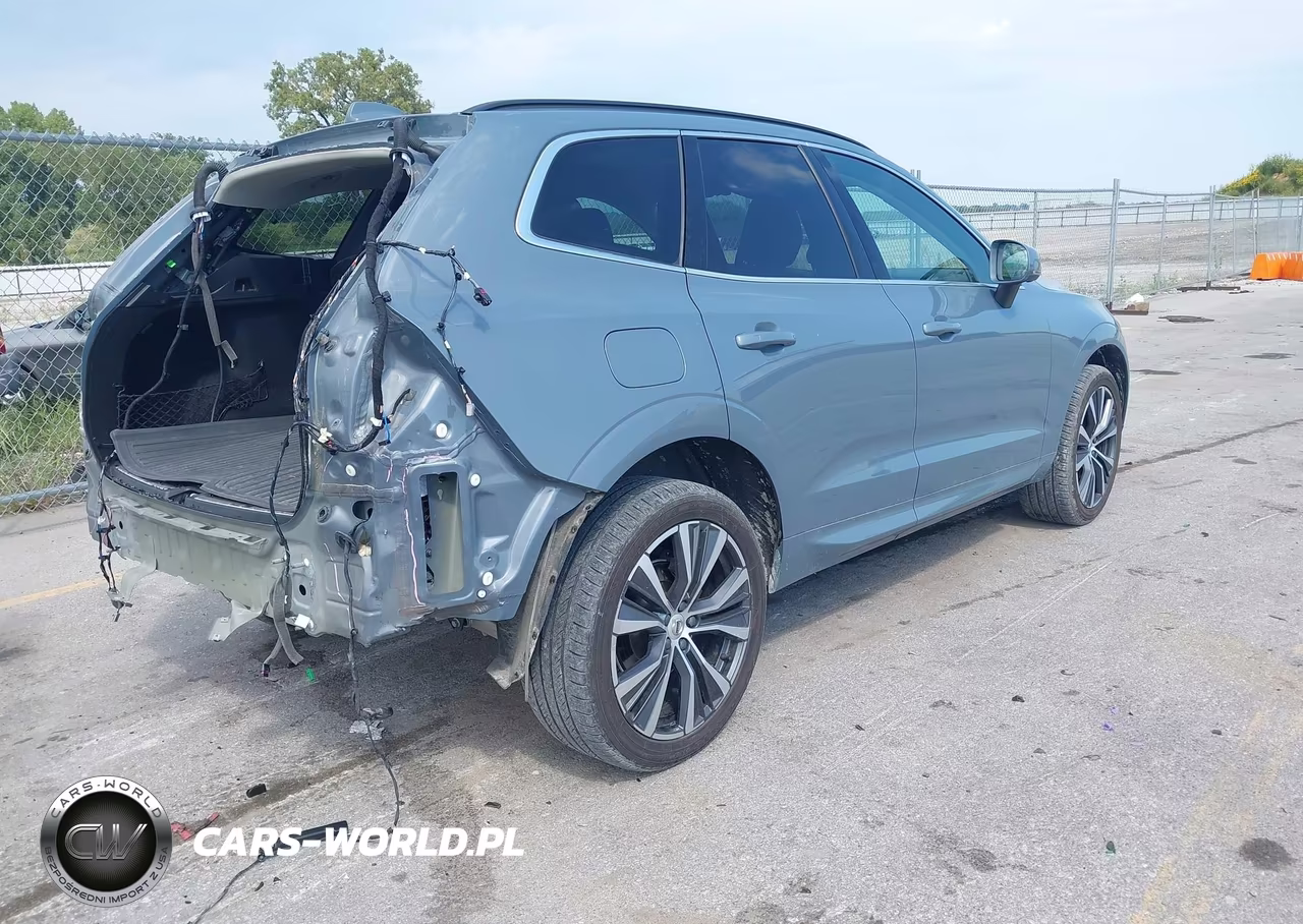 2022 Volvo Xc60 B5 Momentum VIN:YV4L12RK9N1986881 - 4