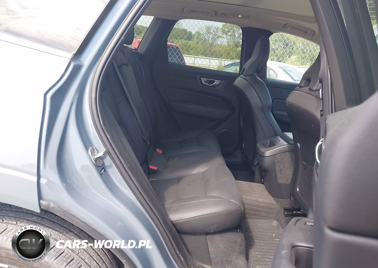 2022 Volvo Xc60 B5 Momentum VIN:YV4L12RK9N1986881 - 8