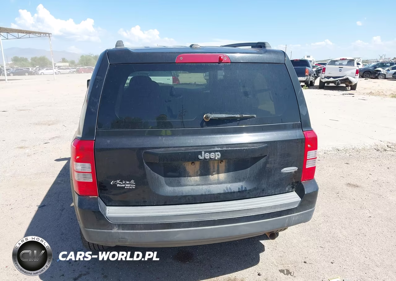 2016 Jeep Patriot Latitude VIN:1C4NJPFA4GD813730 - 16
