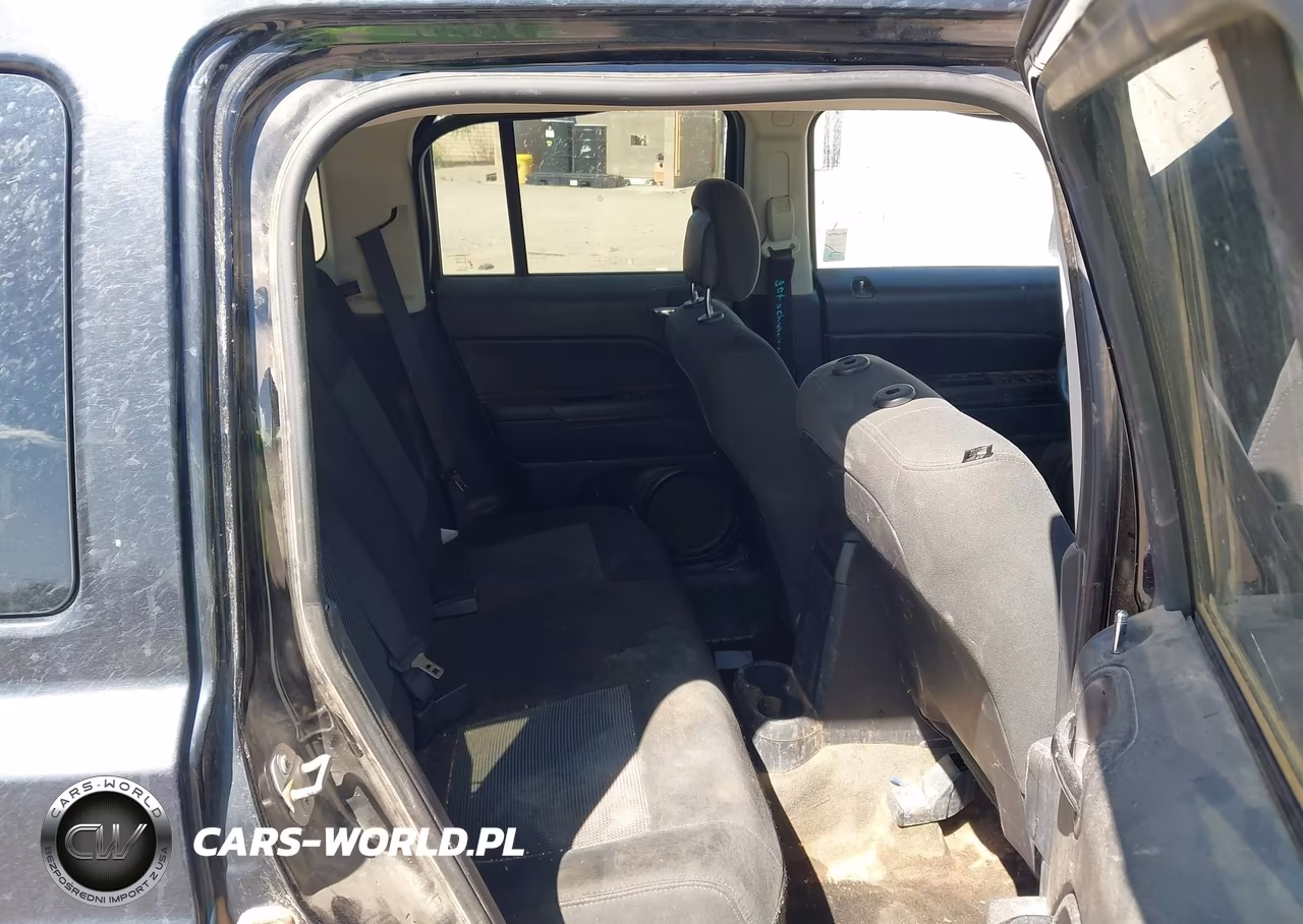 2016 Jeep Patriot Latitude VIN:1C4NJPFA4GD813730 - 8