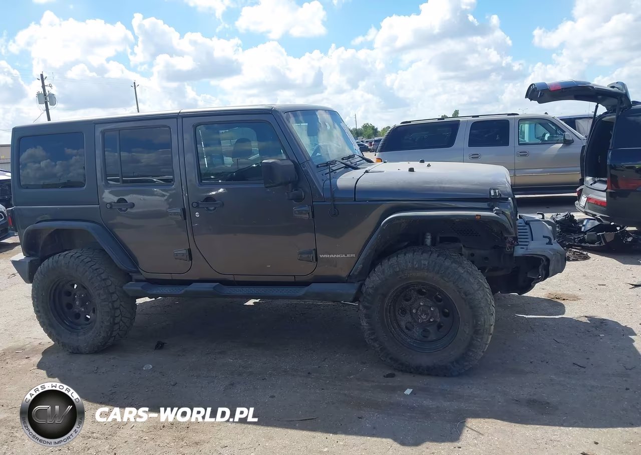 2017 Jeep Wrangler Unlimited Sport 4X4 VIN:1C4BJWDGXHL592937 - 14