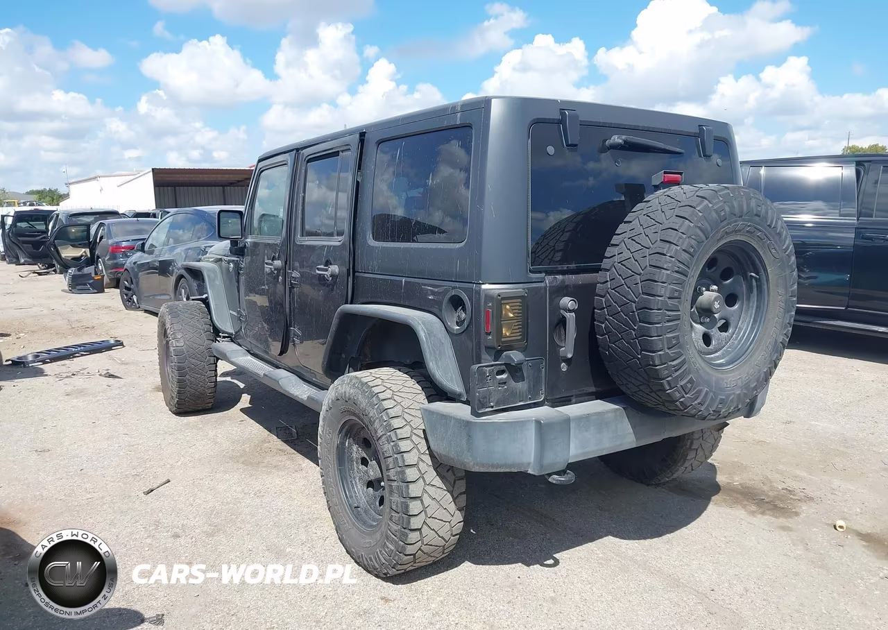 2017 Jeep Wrangler Unlimited Sport 4X4 VIN:1C4BJWDGXHL592937 - 3