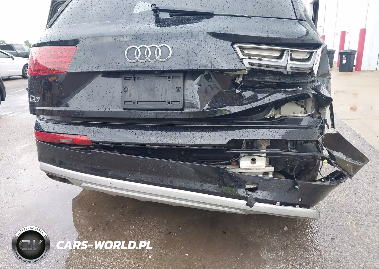 2017 Audi Q7 3.0T Premium VIN:WA1LAAF79HD033176 - 6