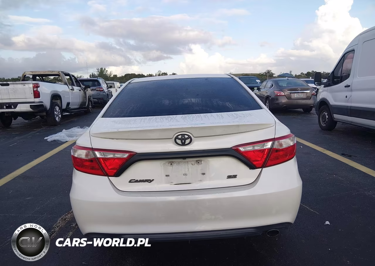2016 Toyota Camry Se VIN:4T1BF1FK1GU263828 - 16