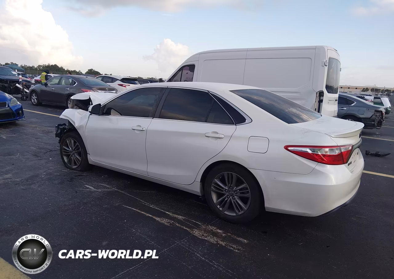 2016 Toyota Camry Se VIN:4T1BF1FK1GU263828 - 3