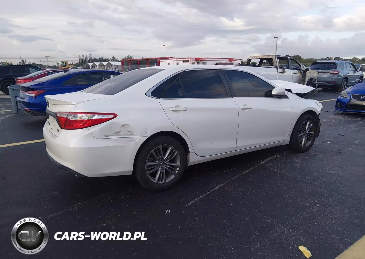 2016 Toyota Camry Se VIN:4T1BF1FK1GU263828 - 4