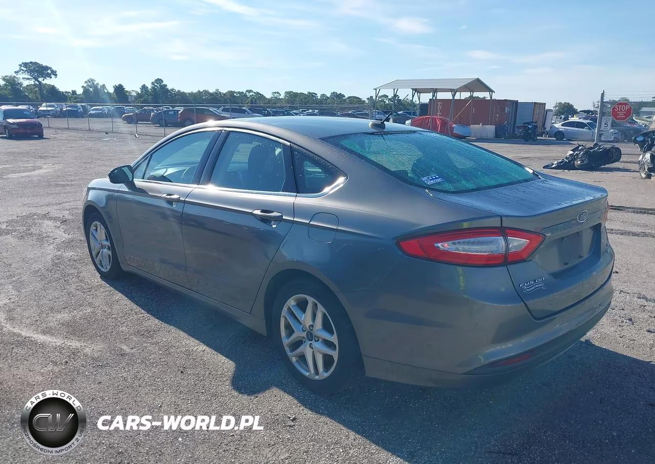 2014 Ford Fusion Se VIN:1FA6P0HD4E5384992 - 3
