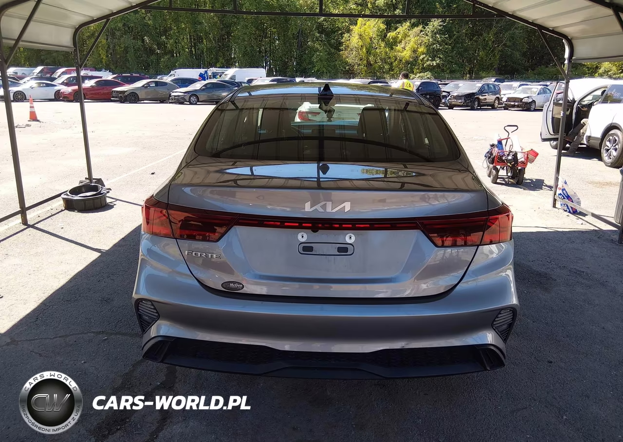2024 Kia Forte Lxs VIN:3KPF24AD3RE803600 - 16