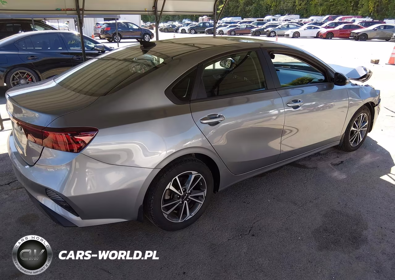 2024 Kia Forte Lxs VIN:3KPF24AD3RE803600 - 4