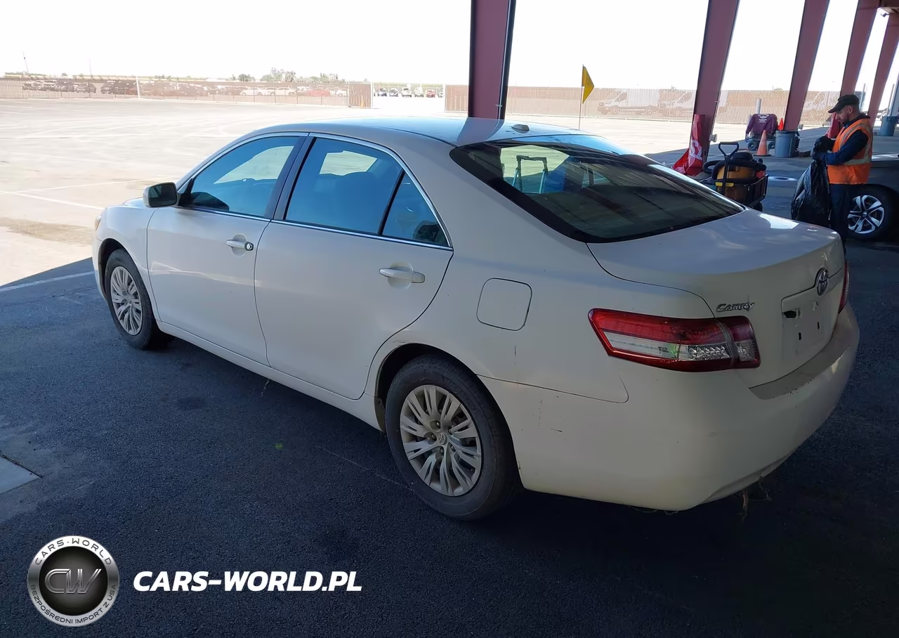 2011 Toyota Camry VIN:4T1BF3EK7BU629622 - 3