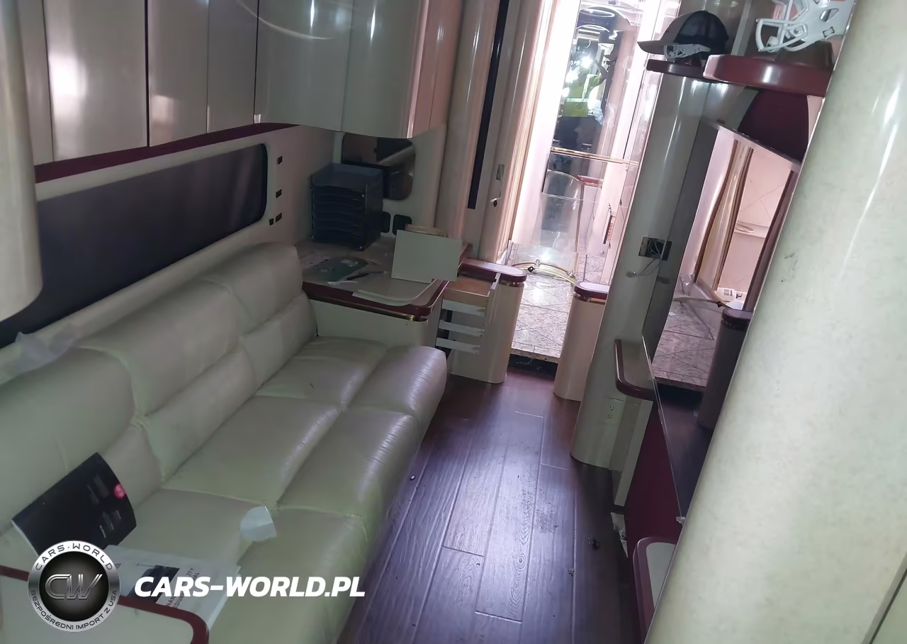 2008 Newell Coach Corporation Motorhome 45Ft VIN:1N9458X8881011220 - 14