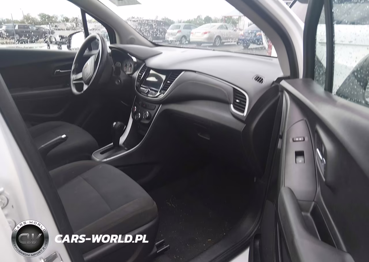2018 Chevrolet Trax Ls VIN:KL7CJKSB8JB721805 - 5