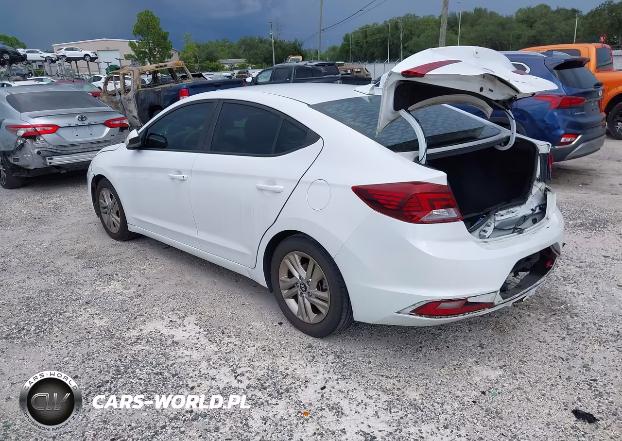 2019 Hyundai Elantra Sel VIN:5NPD84LF4KH408458 - 3