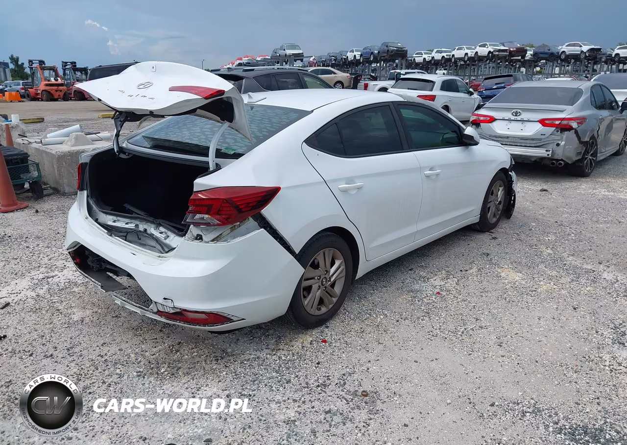 2019 Hyundai Elantra Sel VIN:5NPD84LF4KH408458 - 4