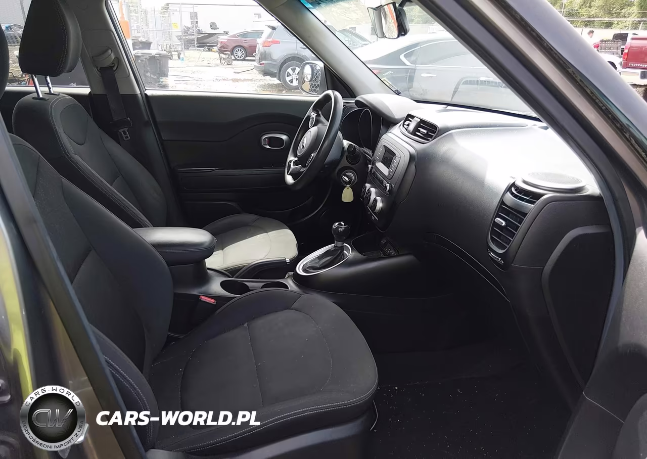 2014 Kia Soul VIN:KNDJN2A2XE7057449 - 5