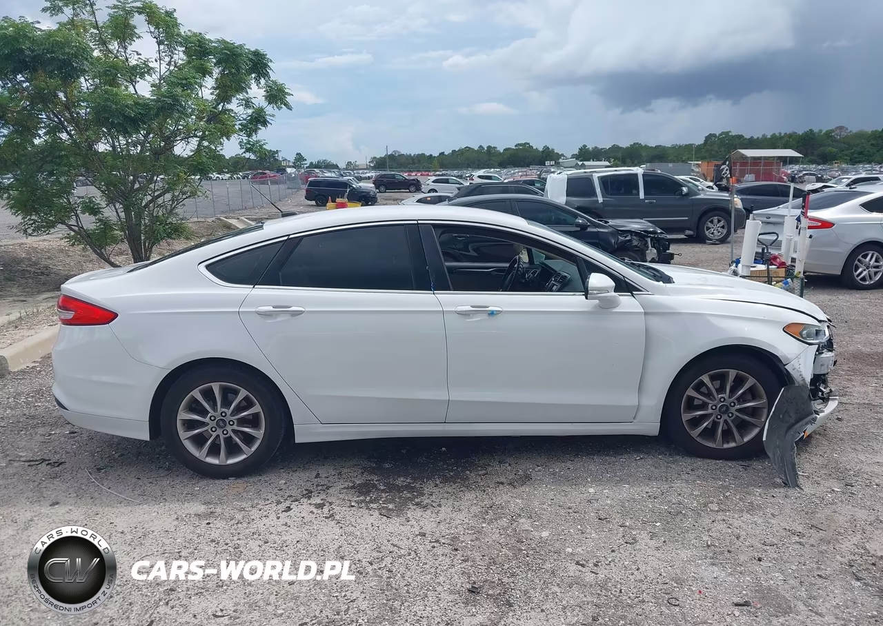 2017 Ford Fusion Se VIN:3FA6P0HD8HR114312 - 13
