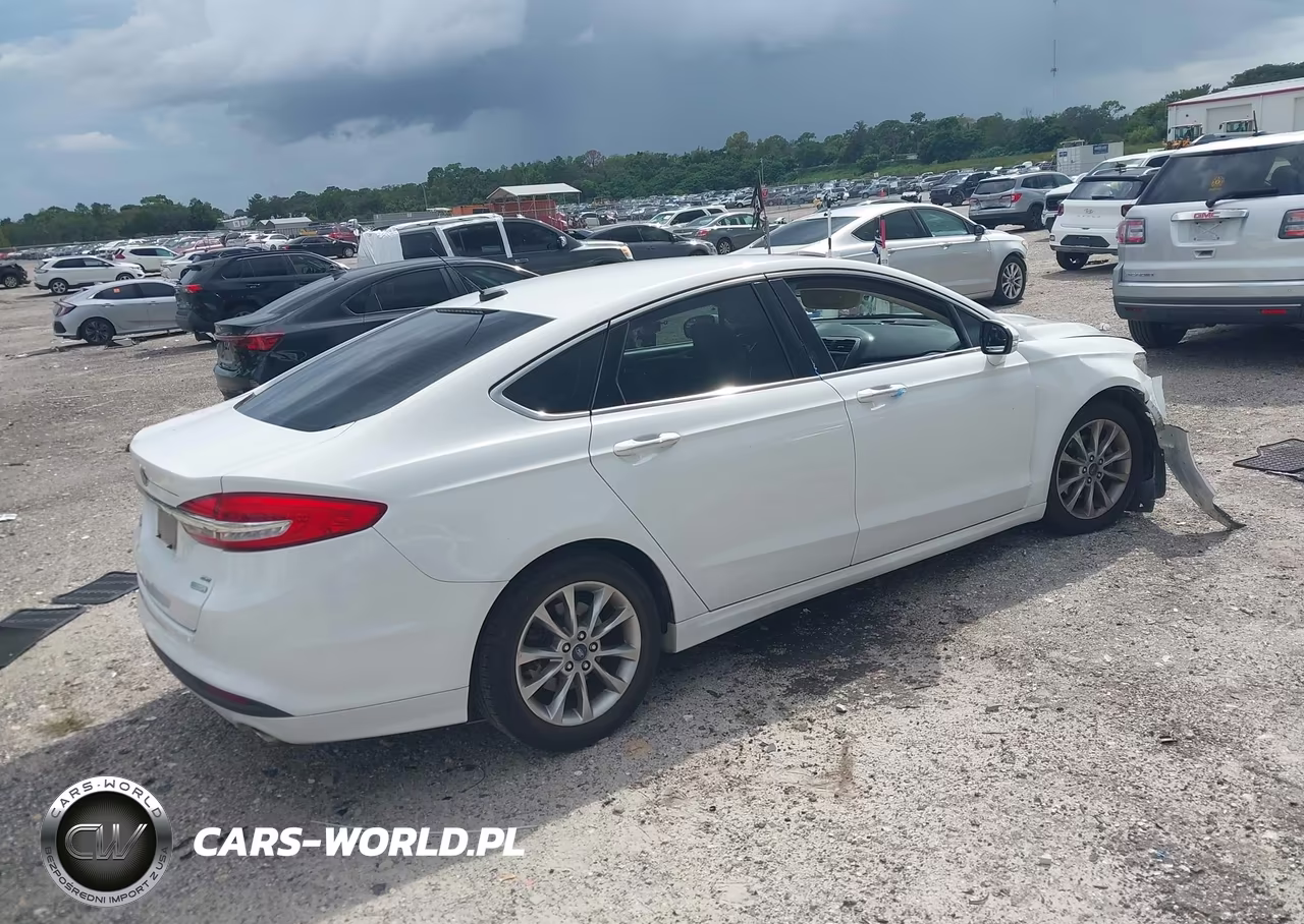 2017 Ford Fusion Se VIN:3FA6P0HD8HR114312 - 4