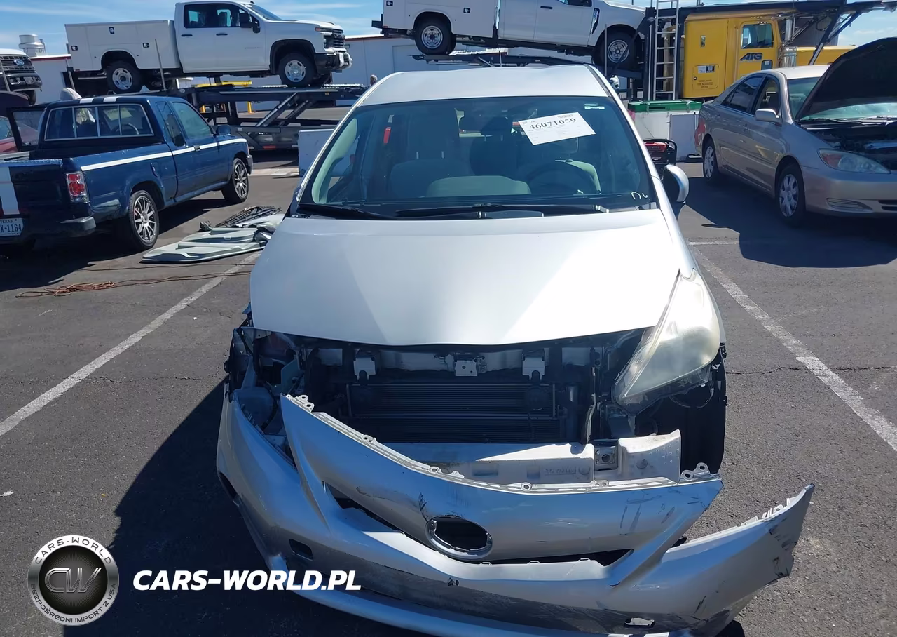 2013 Toyota Prius V Three VIN:JTDZN3EU1D3279825 - 13
